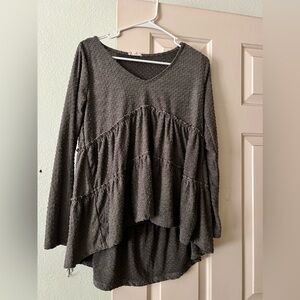 Gray long sleeve blouse!